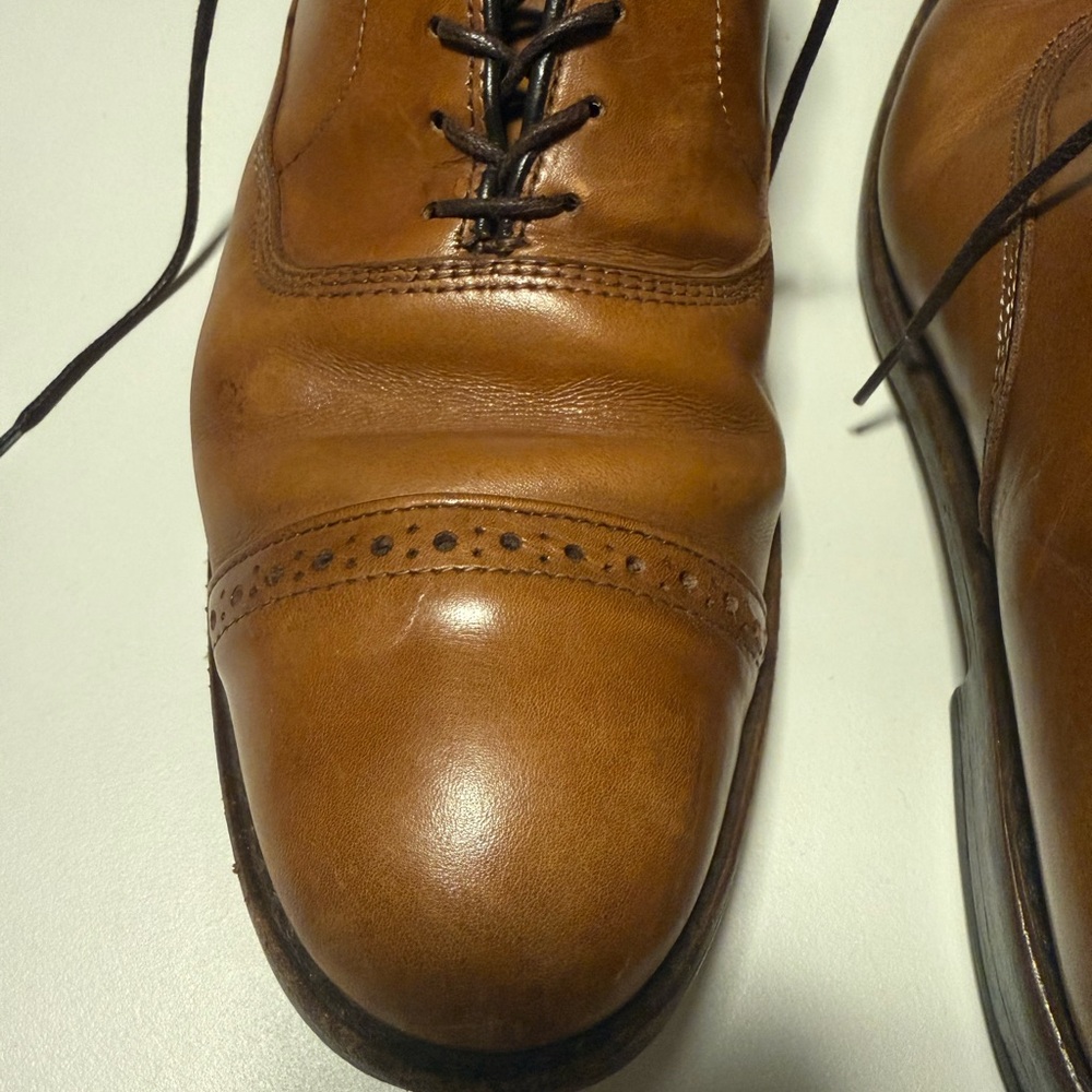 Allen Edmonds Fifth Avenue Leather Oxfords - Picture 7 of 7